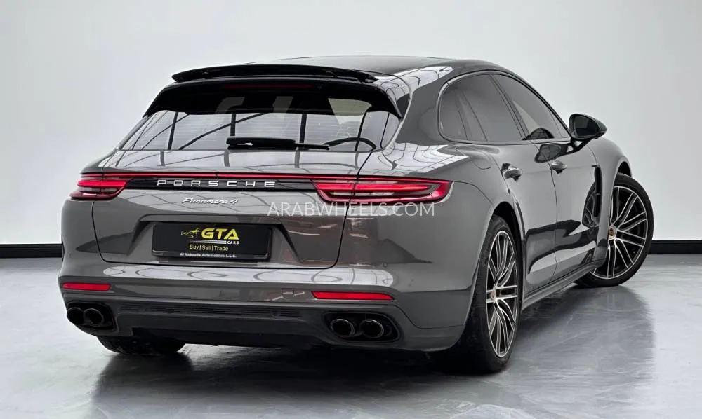 Porsche Panamera 2018 for Sale in Dubai Image-4