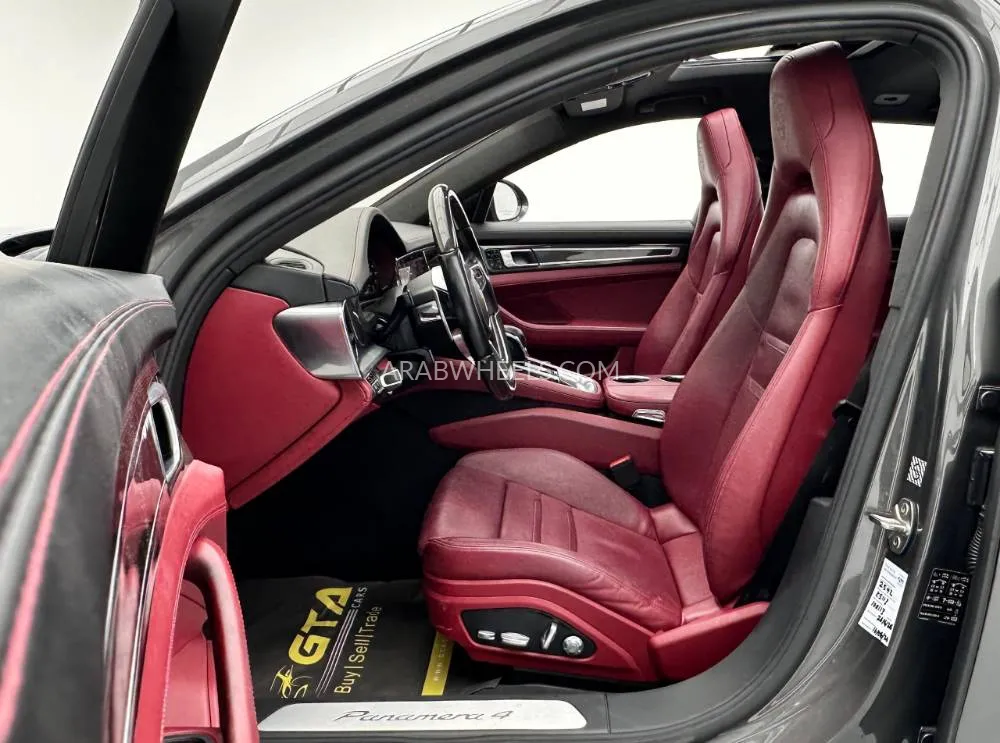 Porsche Panamera 2018 for Sale in Dubai Image-15