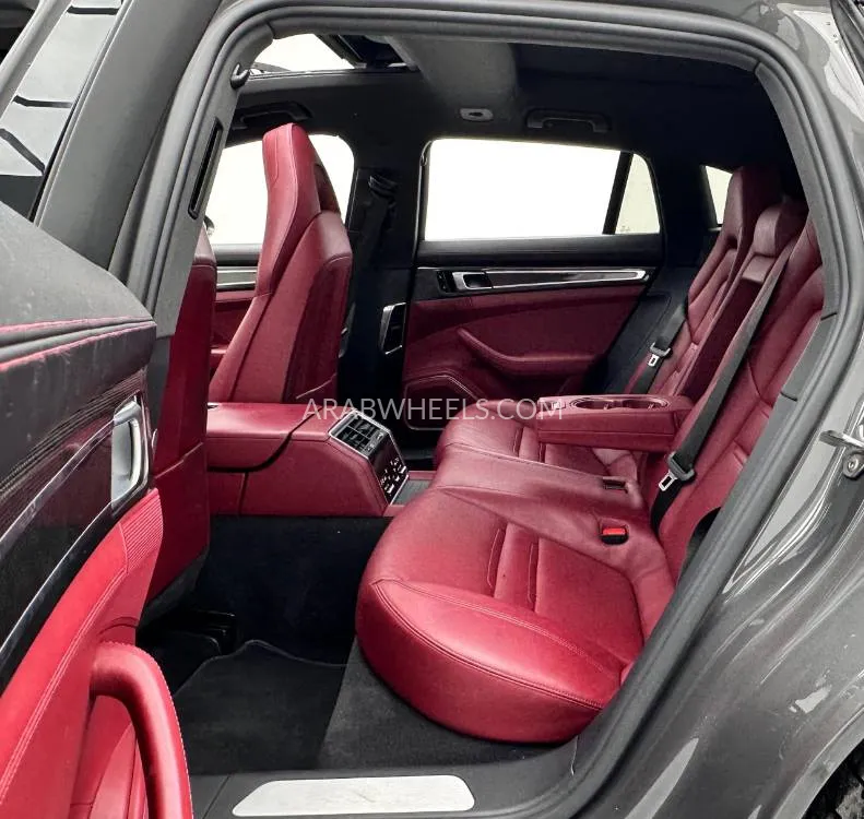 Porsche Panamera 2018 for Sale in Dubai Image-18