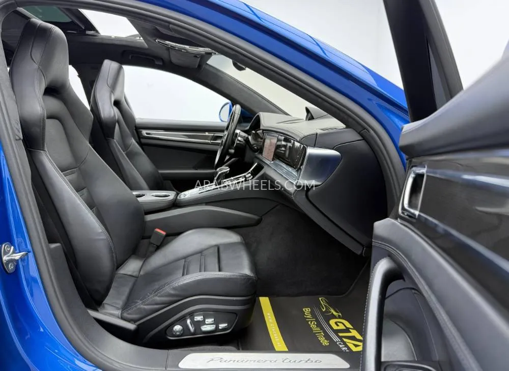 Porsche Panamera 2017 for Sale in Dubai Image-18