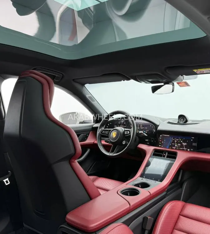 Porsche Taycan 2021 for Sale in Dubai Image-10