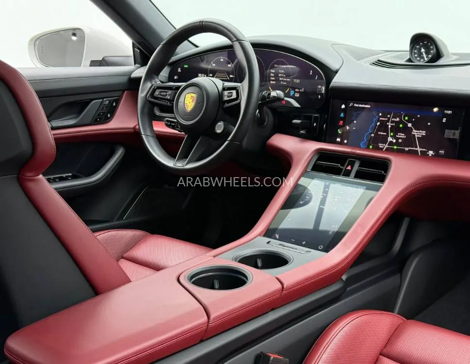 Porsche Taycan 2021 for Sale in Dubai Image-12