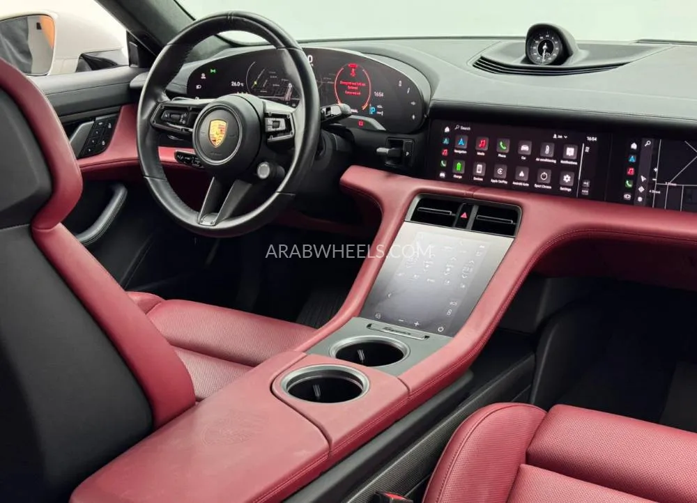 بورشه تايكان 2023 for Sale in دبي Image-14