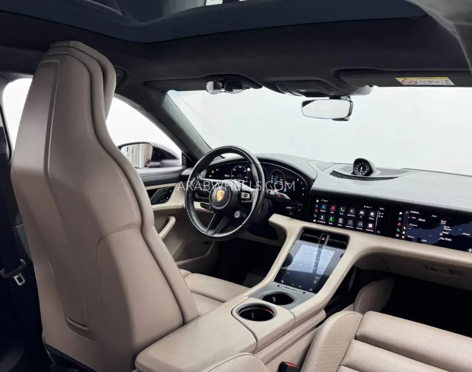 Porsche Taycan 2021 for Sale in Dubai Image-15