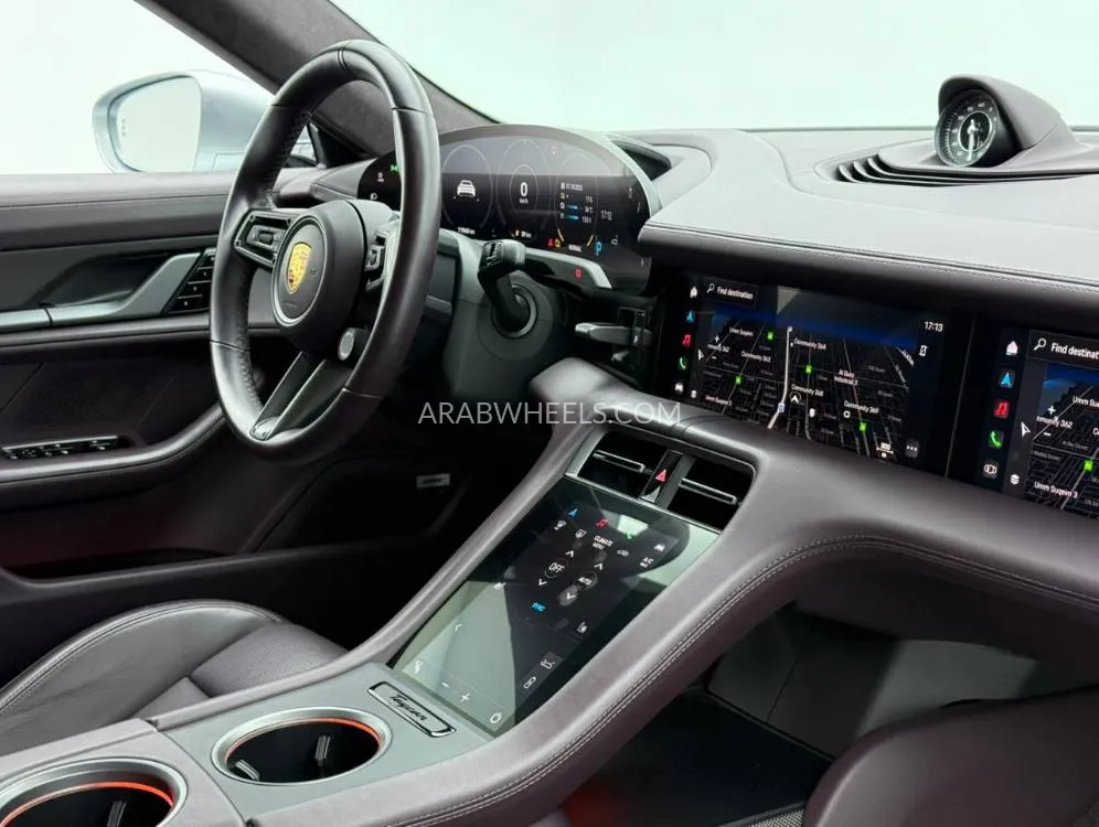 Porsche Taycan 2021 for Sale in Dubai Image-7