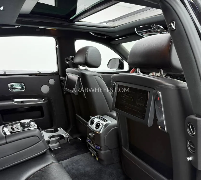 Rolls Royce Ghost 2020 for Sale in Dubai Image-14