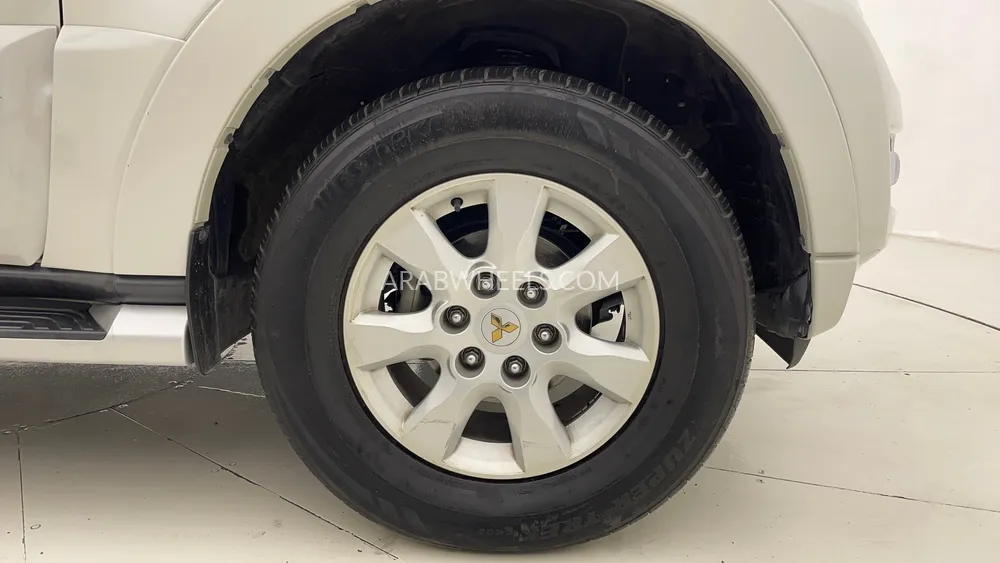 Mitsubishi Pajero 2022 for Sale in Dubai Image-10