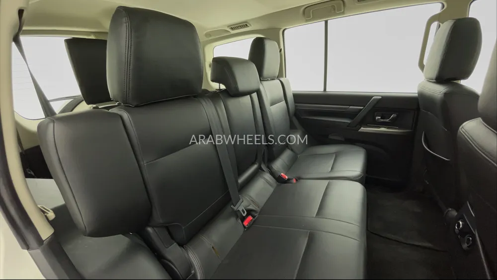 Mitsubishi Pajero 2022 for Sale in Dubai Image-26