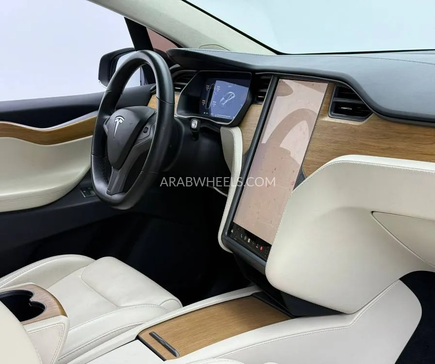 Tesla Model X 2019 for Sale in Dubai Image-8