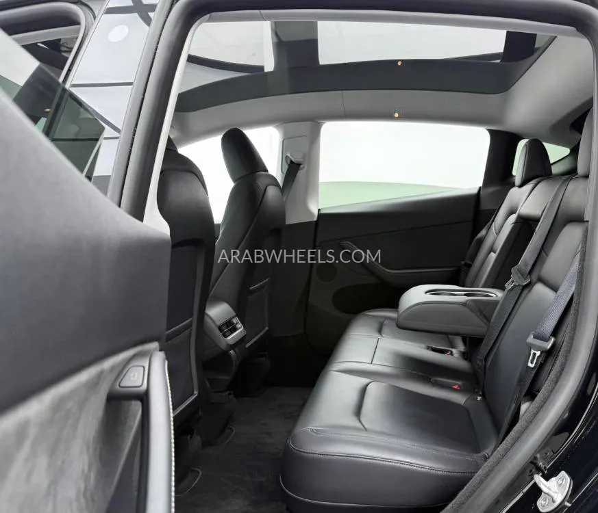Tesla Model Y 2024 for Sale in Dubai Image-15