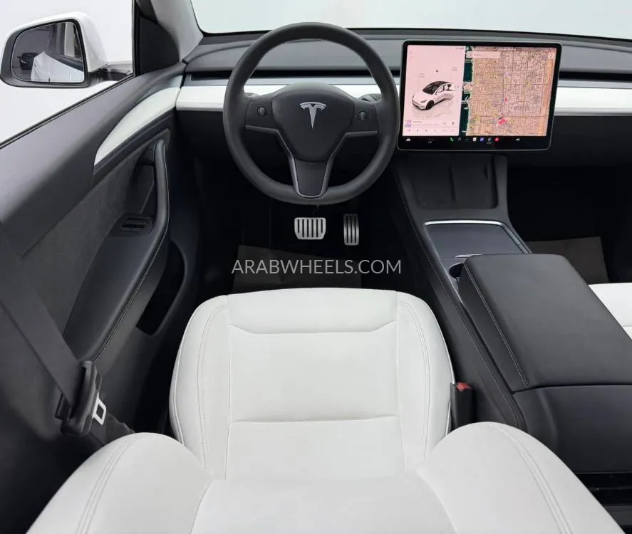 Tesla Model Y 2023 for Sale in Dubai Image-14