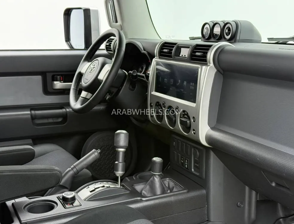 Toyota FJ Cruiser 2022 for Sale in Dubai Image-7