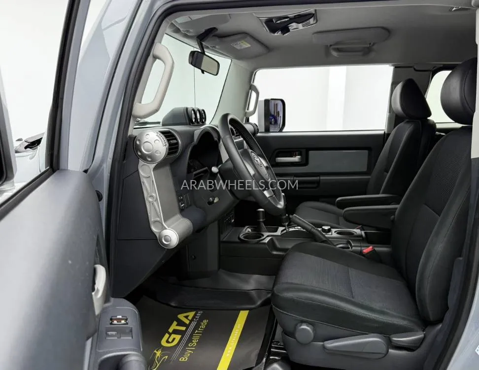 Toyota FJ Cruiser 2022 for Sale in Dubai Image-8