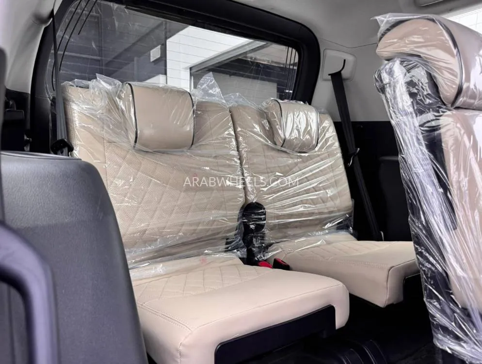 Toyota Land Cruiser Prado 2018 for Sale in Dubai Image-15