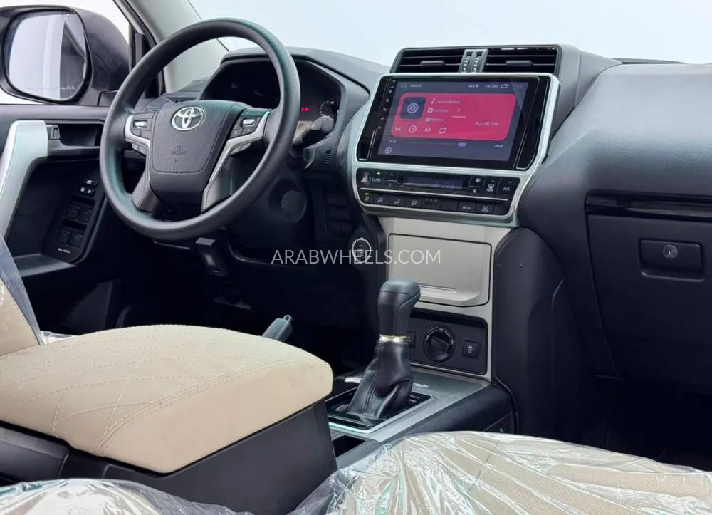 Toyota Land Cruiser Prado 2018 for Sale in Dubai Image-15