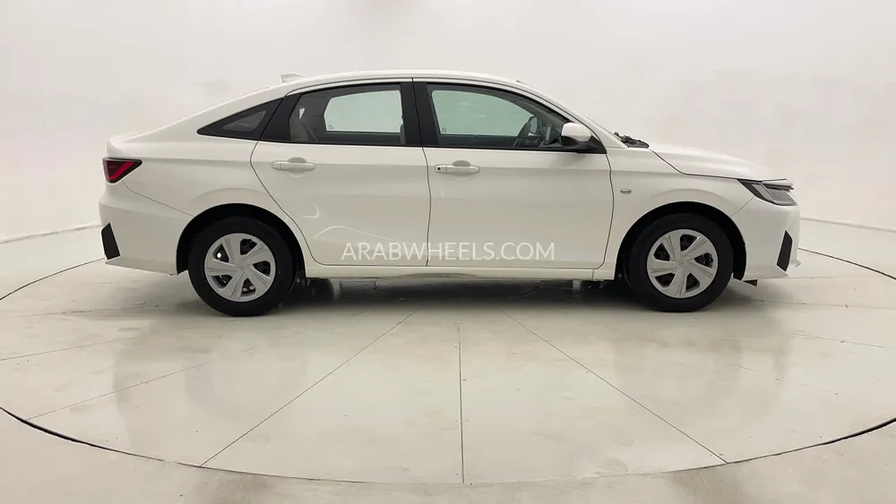 تويوتا يارس 2024 for Sale in دبي Image-2