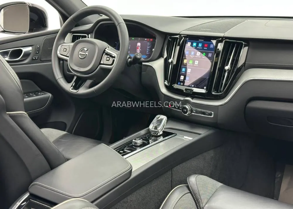 فولفو إكس سي 60 2023 for Sale in دبي Image-15