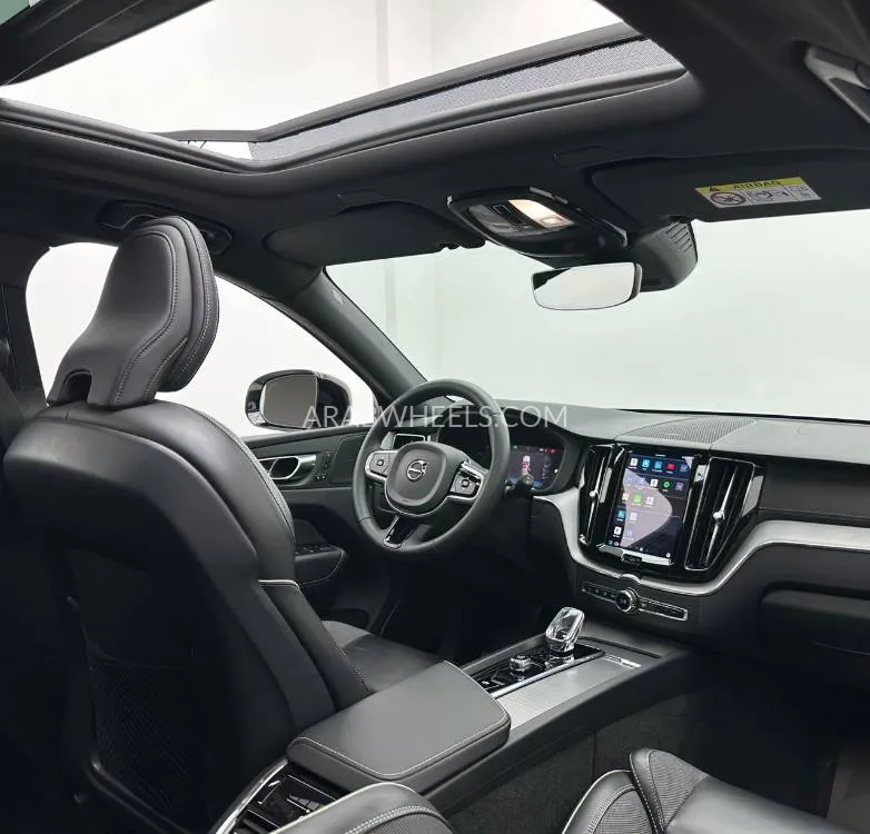 فولفو إكس سي 60 2023 for Sale in دبي Image-17