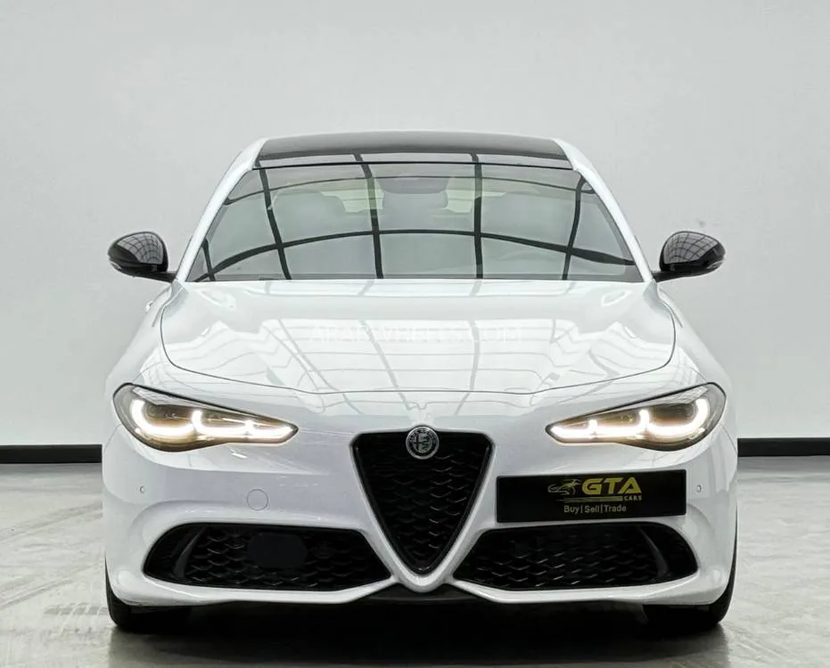 Alfa Romeo Giulia 2024 for Sale in Dubai Image-2
