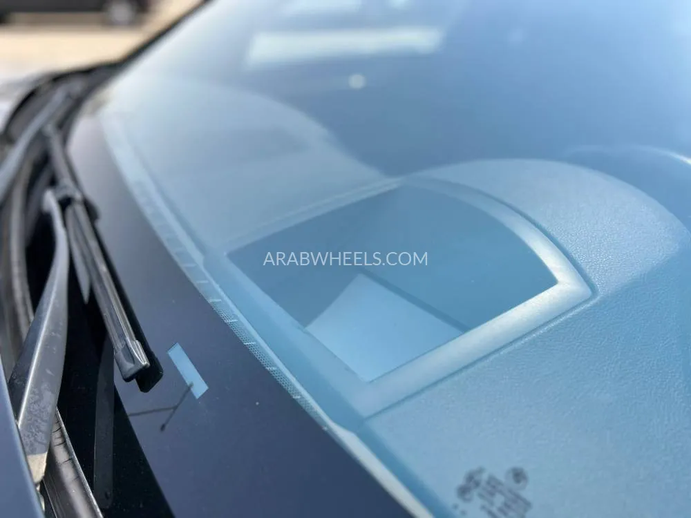 BMW 7 series 2011 for Sale in Ras Al Khaimah Image-8