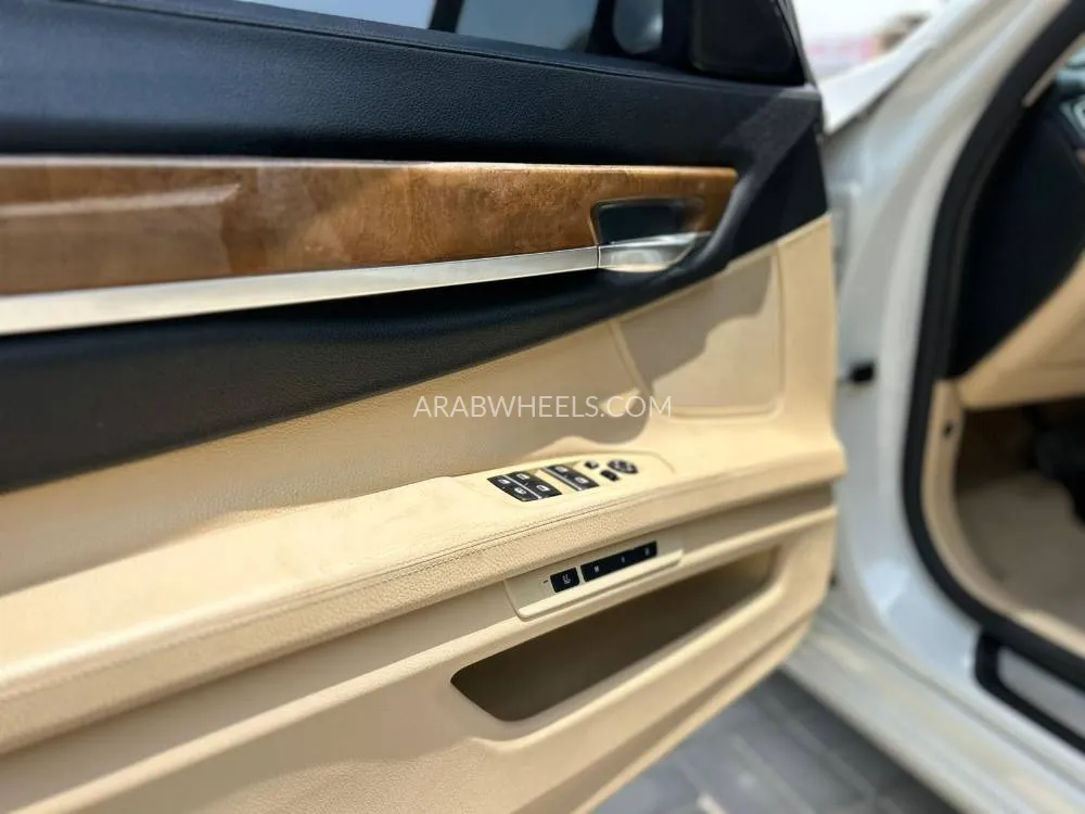 BMW 7 series 2011 for Sale in Ras Al Khaimah Image-13