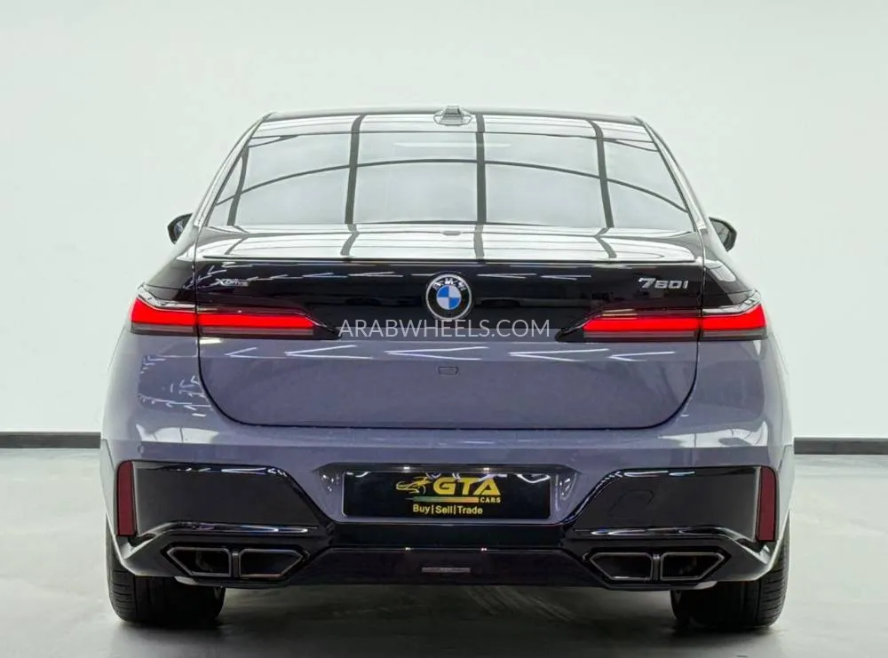 بي إم دبليو الفئة السابعة 2025 for Sale in دبي Image-5