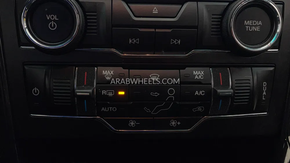 Ford Explorer 2017 for Sale in Dubai Image-44