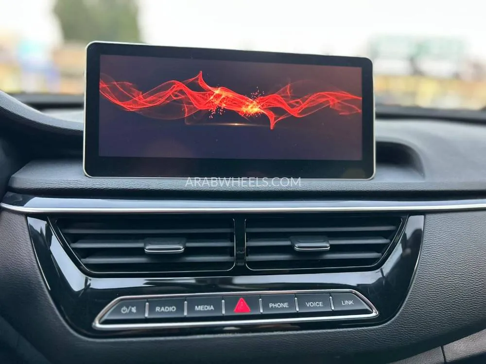 Hongqi H5 2019 for Sale in Ras Al Khaimah Image-17