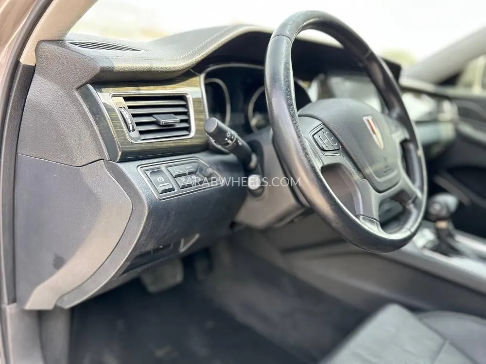 Hongqi HS7 2019 for Sale in Ras Al Khaimah Image-14