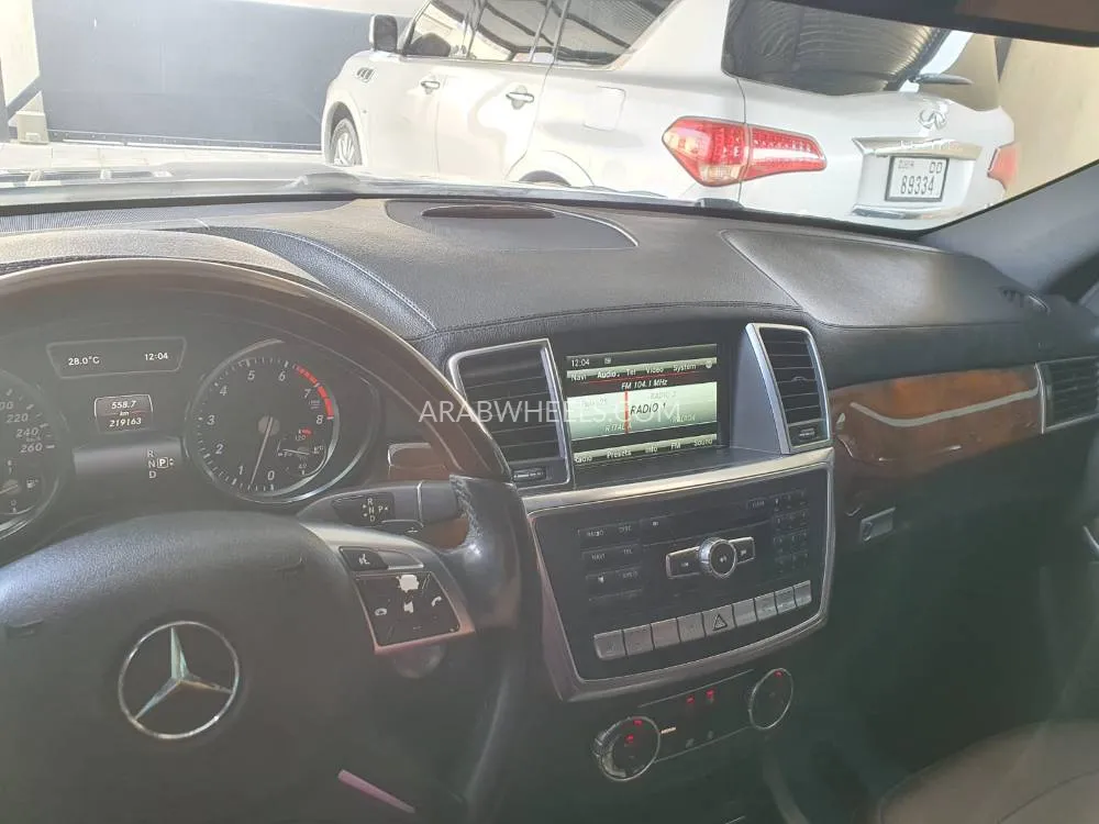 Mercedes Benz GL Class 2015 for Sale in Ras Al Khaimah Image-14