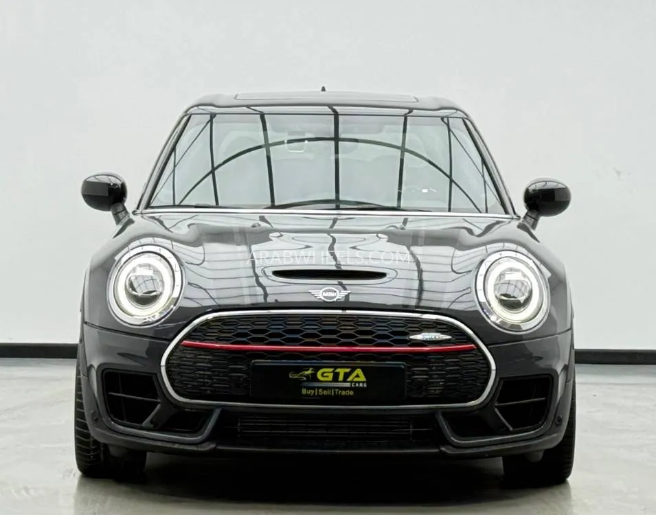 Mini Clubman 2022 for Sale in Dubai Image-2
