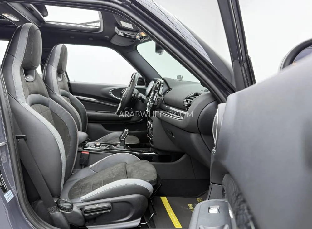 Mini Clubman 2022 for Sale in Dubai Image-16