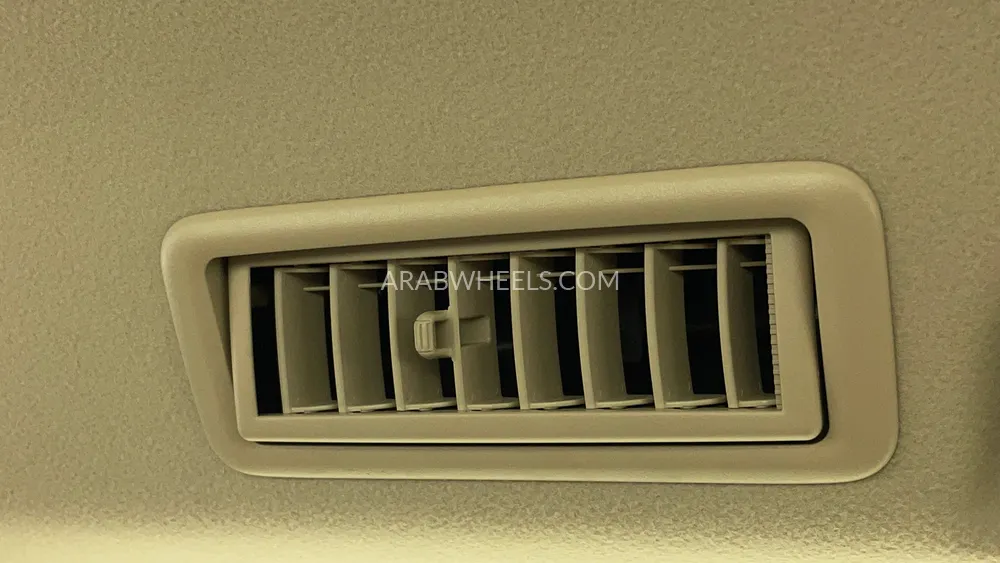 Toyota Land Cruiser Prado 2023 for Sale in Dubai Image-23