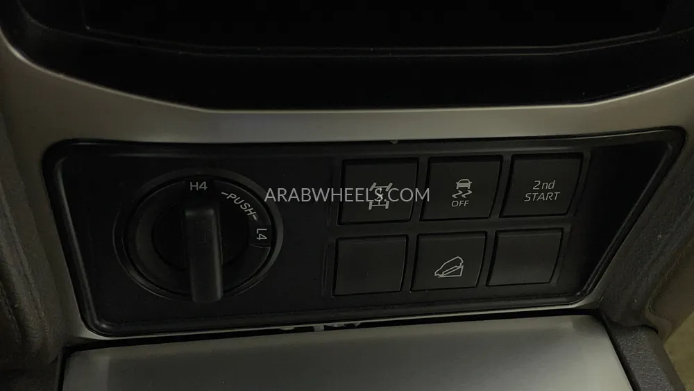 Toyota Land Cruiser Prado 2023 for Sale in Dubai Image-36