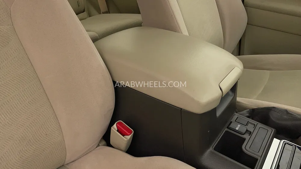 Toyota Land Cruiser Prado 2023 for Sale in Dubai Image-37