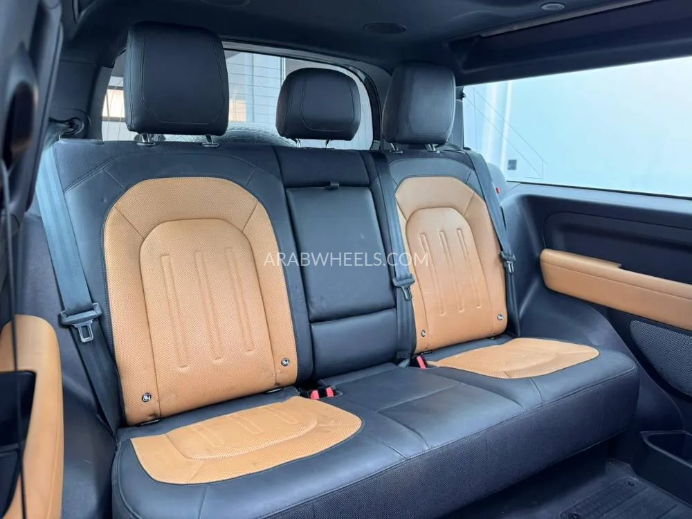 Land Rover Defender 2022 for Sale in Dubai Image-7