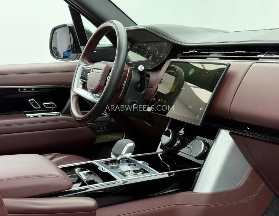 Land Rover Range Rover 2023 for Sale in Dubai Image-13