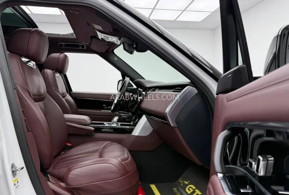 Land Rover Range Rover 2023 for Sale in Dubai Image-15