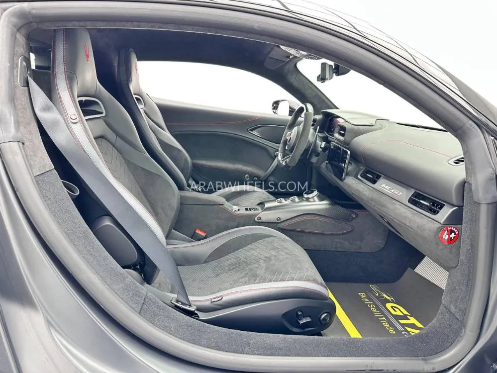Maserati MC20 2022 for Sale in Dubai Image-14