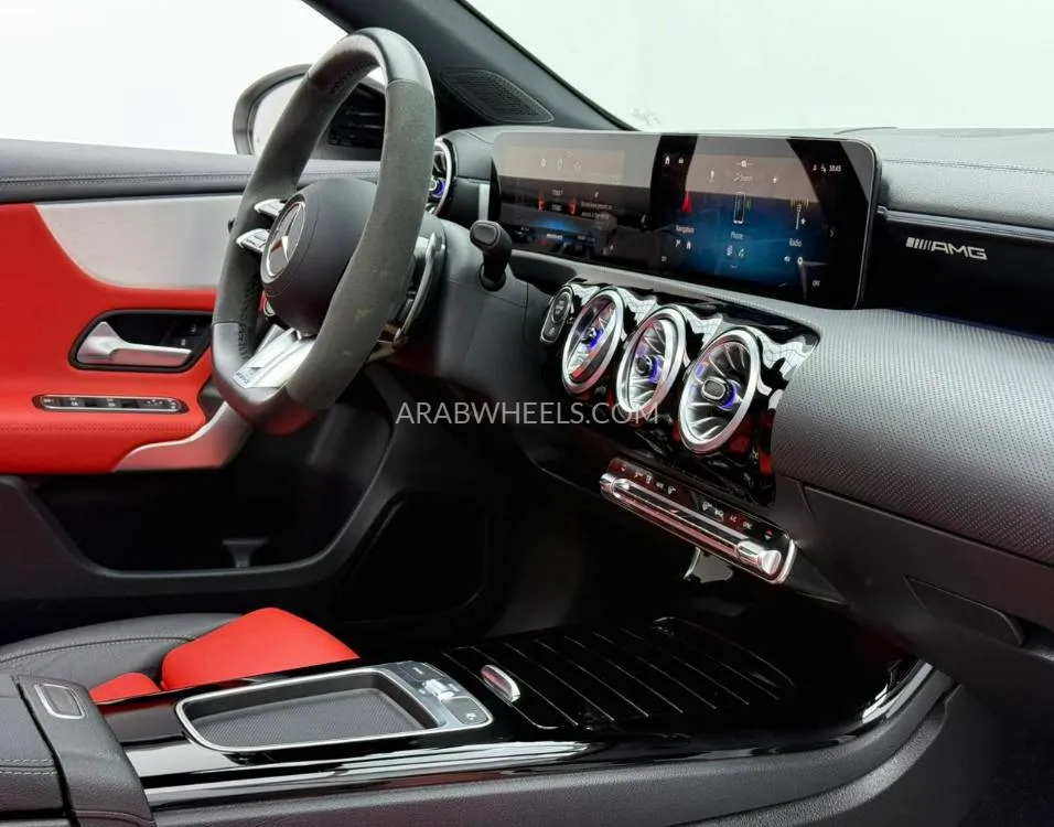 مرسيدس بنز كلاس A 2024 for Sale in دبي Image-13
