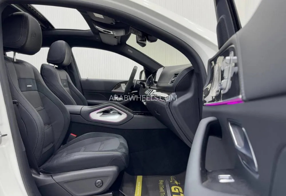 Mercedes Benz GLE Class 2021 for Sale in Dubai Image-8