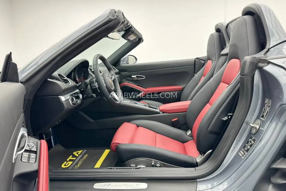 Porsche 718 2025 for Sale in Dubai Image-15