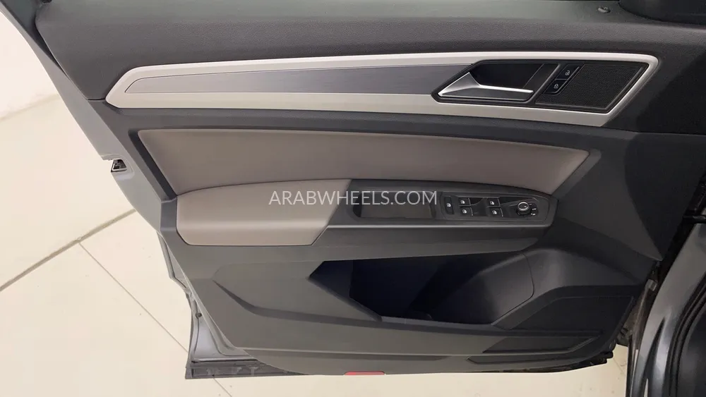 Volkswagen Teramont 2022 for Sale in Dubai Image-18