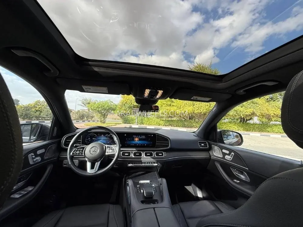 Mercedes Benz GLE Class 2022 for Sale in Dubai Image-8
