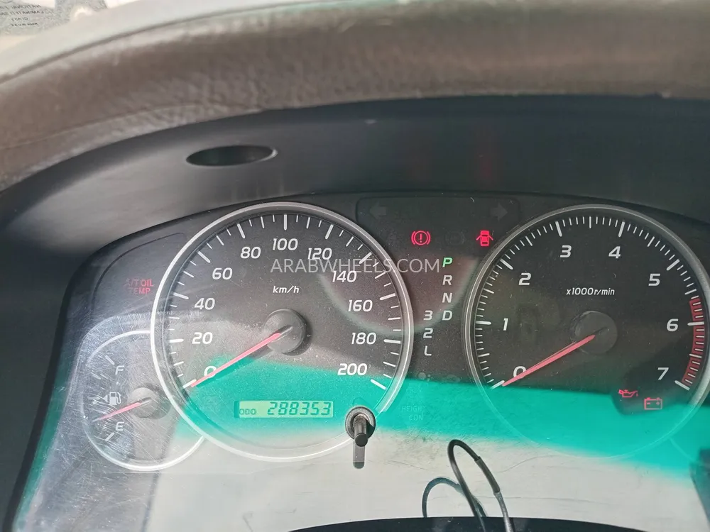 تويوتا لاند كروزر برادو 2007 for Sale in الشارقة Image-9