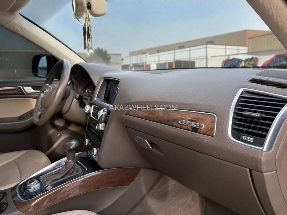 Audi Q5 2017 for Sale in Dubai Image-13
