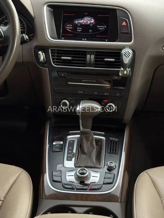 Audi Q5 2017 for Sale in Dubai Image-16
