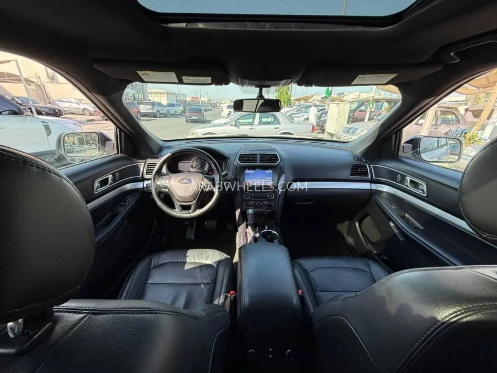 فورد إكسبلورر 2017 for Sale in الشارقة Image-16