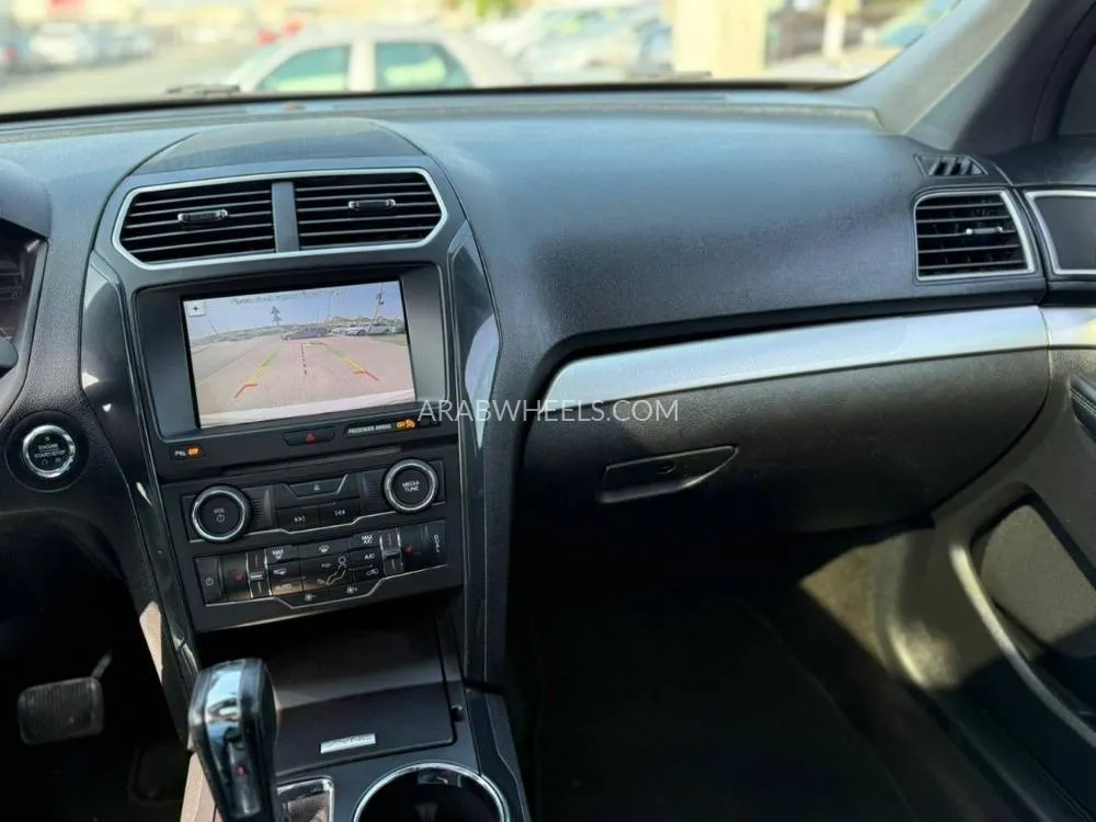 فورد إكسبلورر 2017 for Sale in الشارقة Image-19