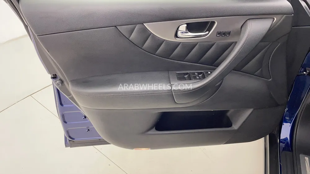 Infiniti QX70 2020 for Sale in Dubai Image-21